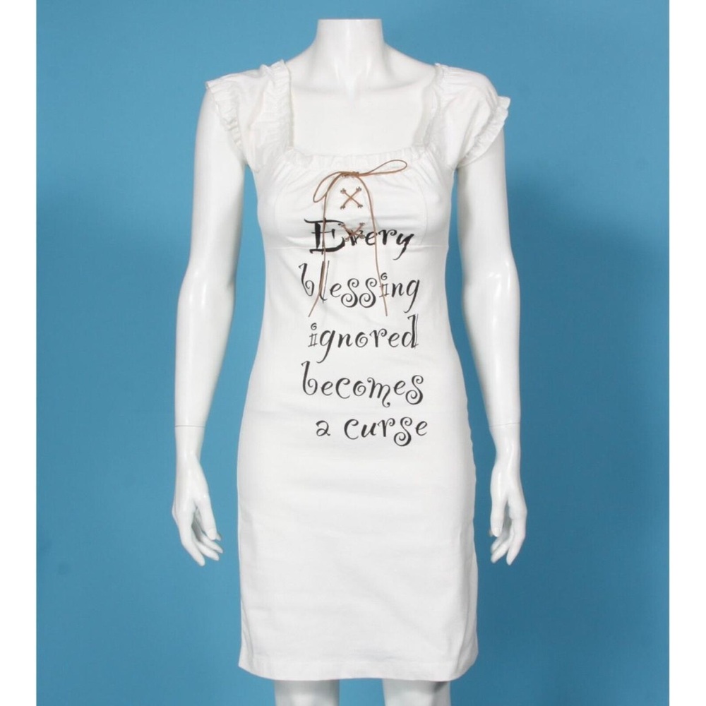 Chic White Graphic Mini Dress